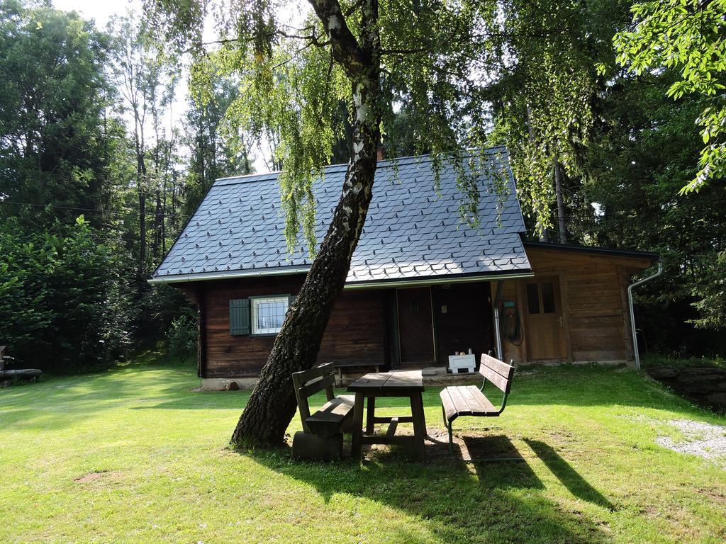 Gregor'S Ferienhaus Im Wald Edelschrott Exterior photo